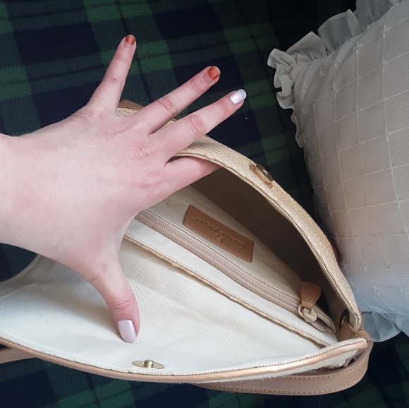 Etienne Aigner woven purse - Picture 4 of 4